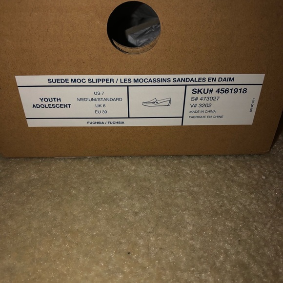 Moc Slippers - Picture 2 of 4